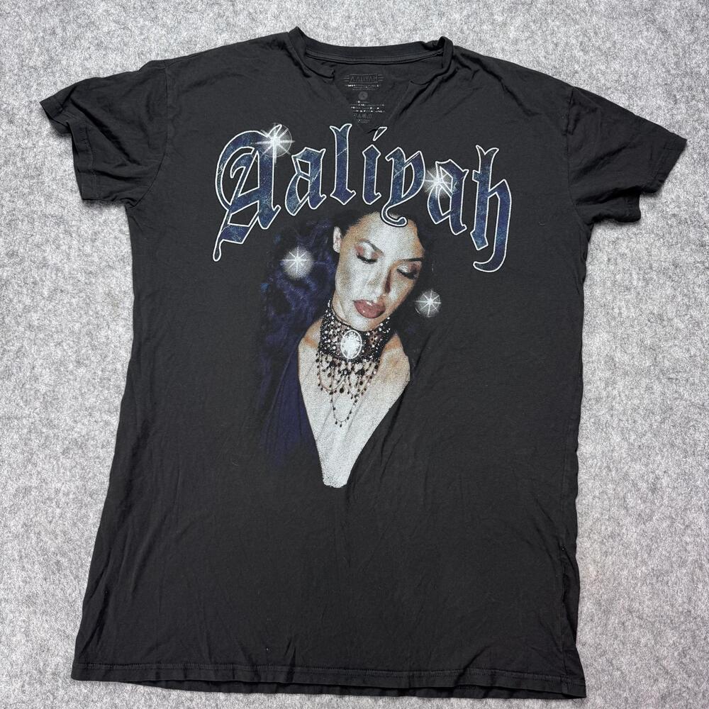 Aaliyah Shirt Mens Small Black Portrait Graphic R&B Hip Hop Legend Tee